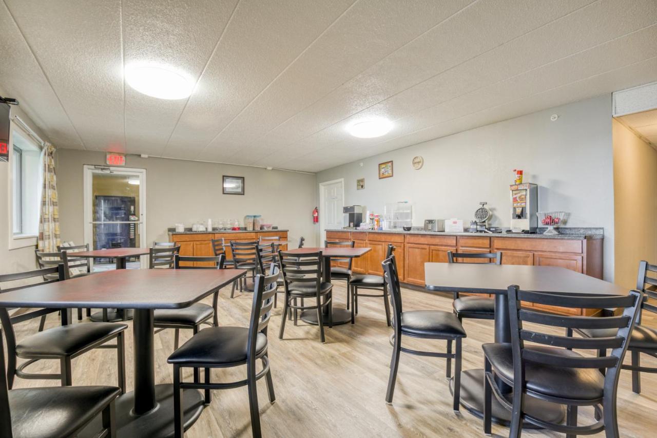 Fairbridge Inn Express Monroe City Exterior foto